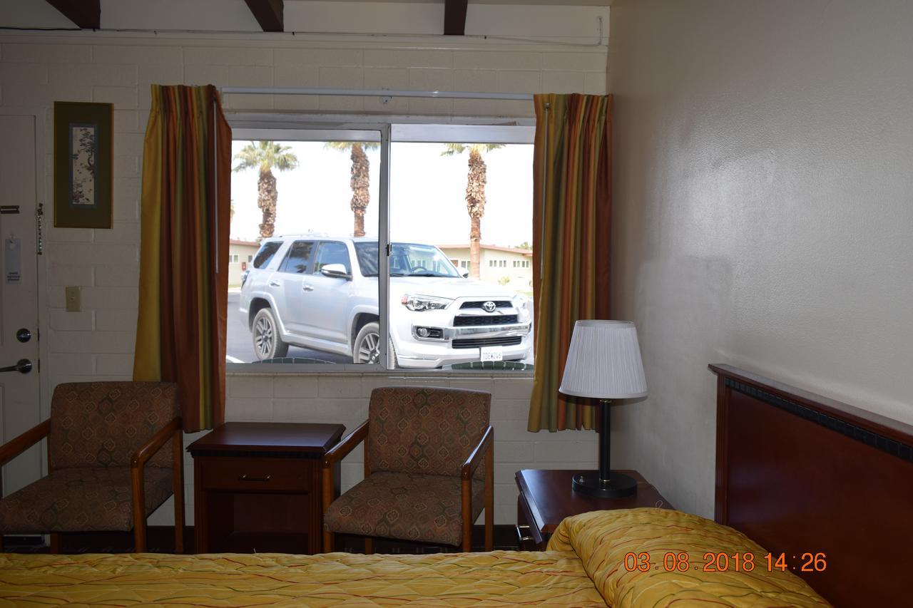 Stanlunds Inn And Suites Borrego Springs Exterior foto