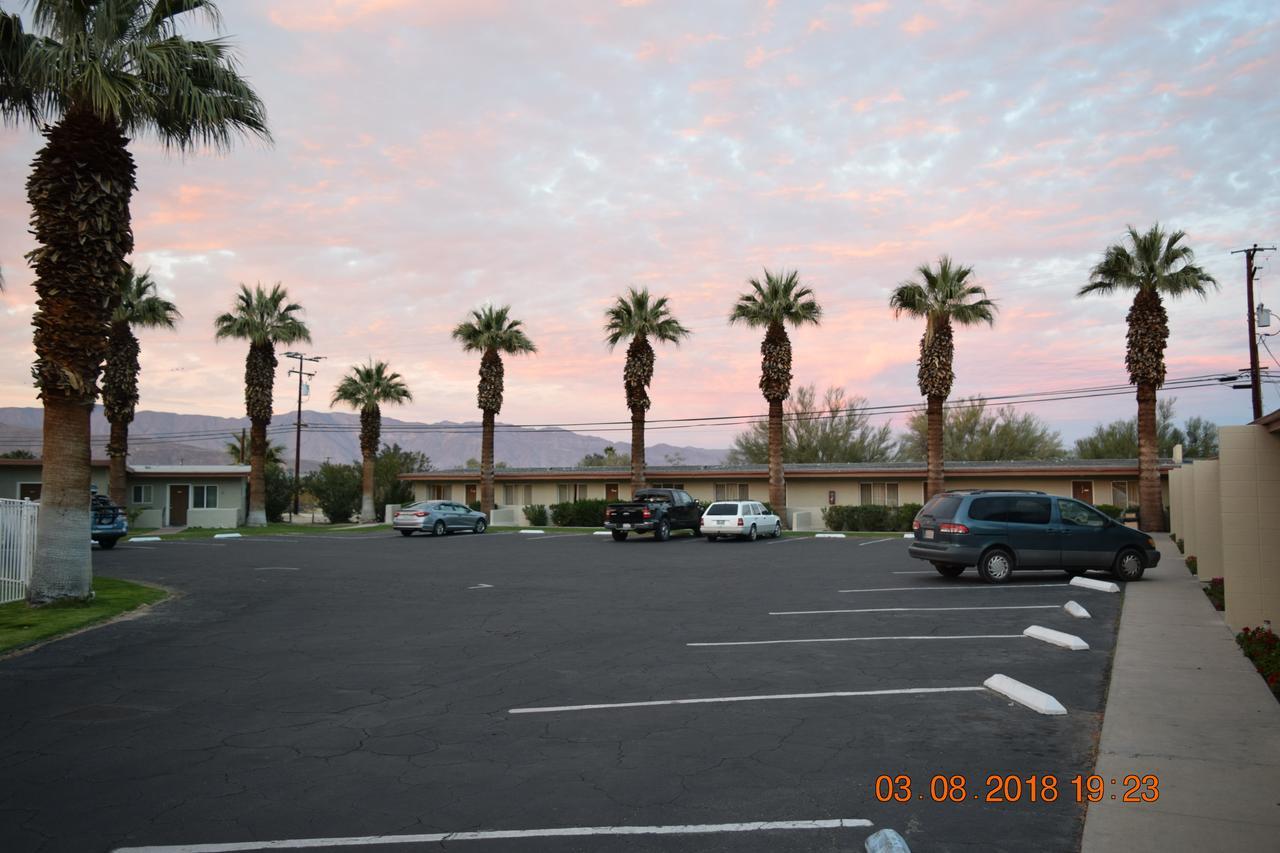 Stanlunds Inn And Suites Borrego Springs Exterior foto